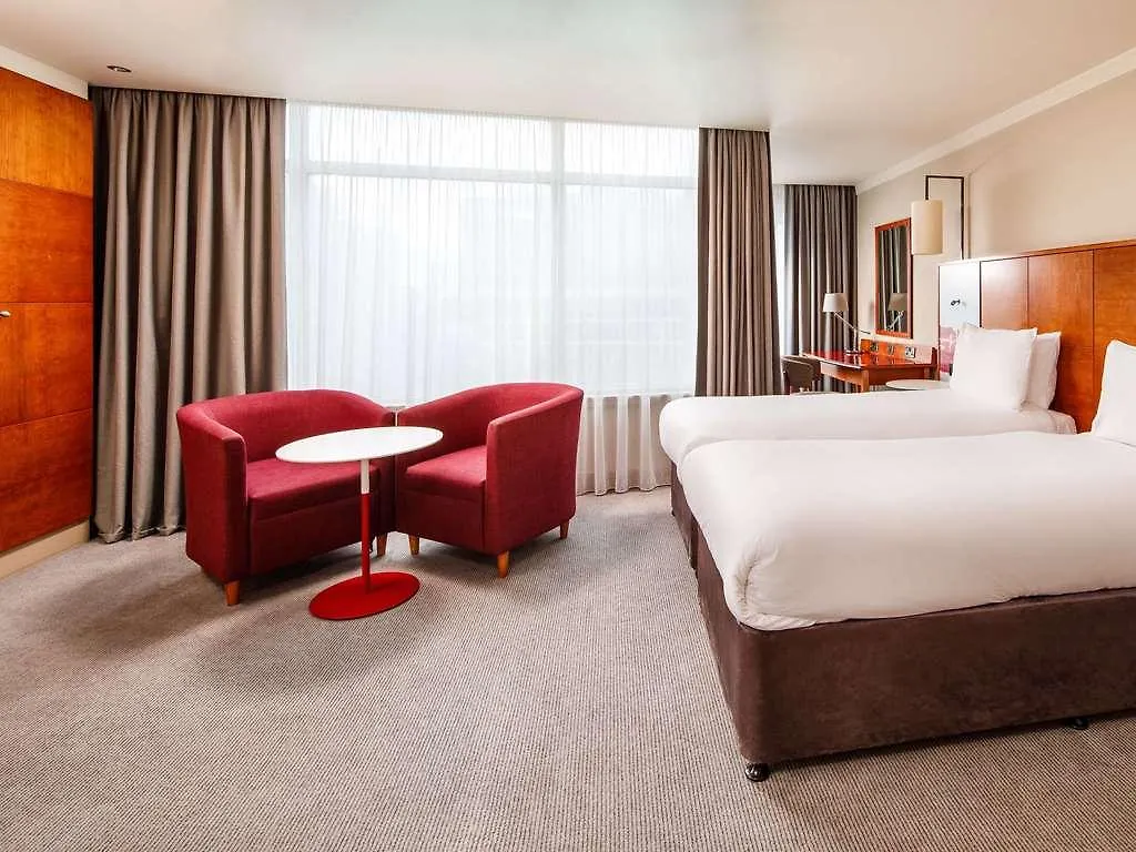 Holland House Hotel Cardiff By Sunday
