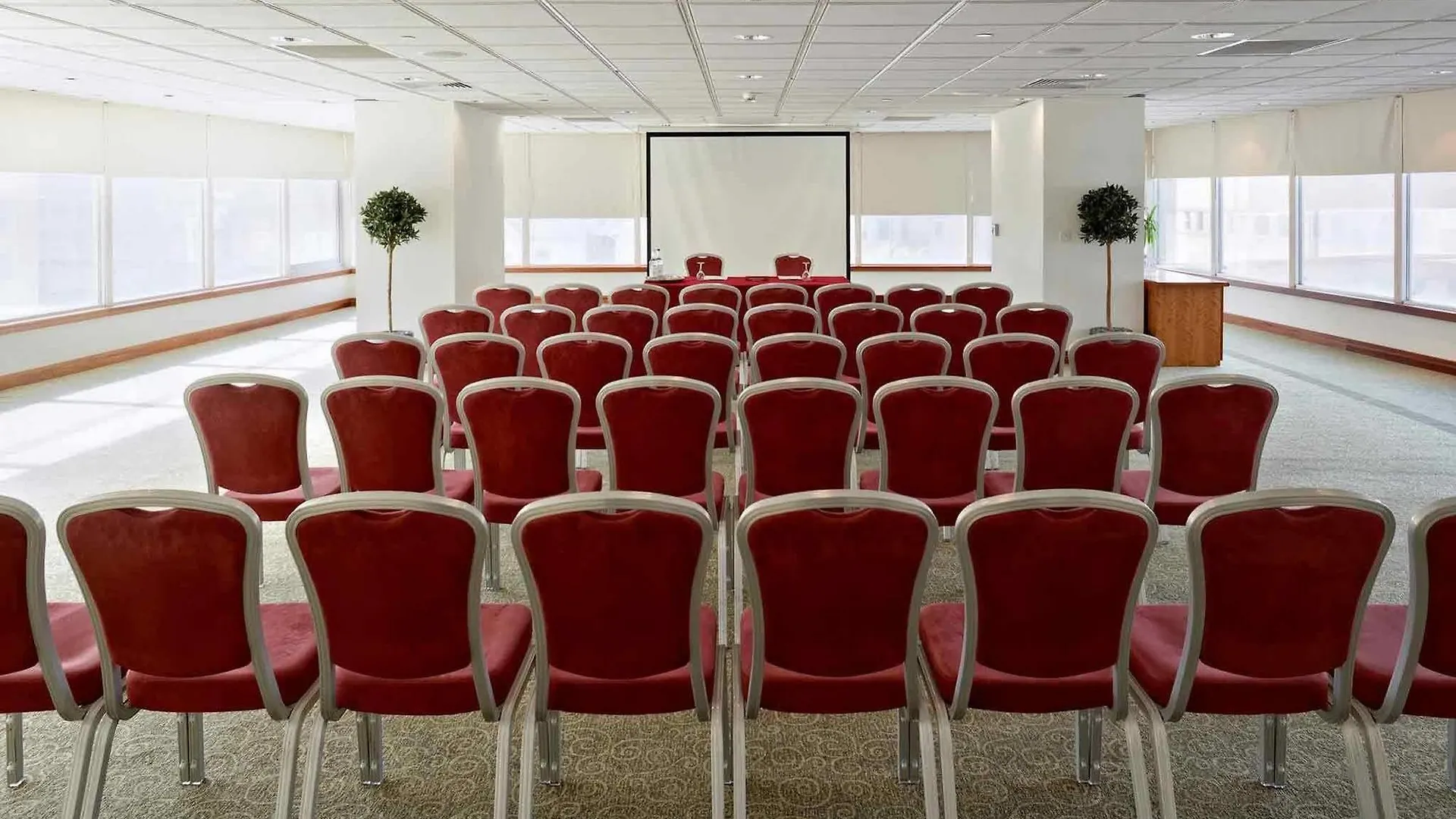 ****  Holland House Hotel Cardiff By Sunday Великобритания