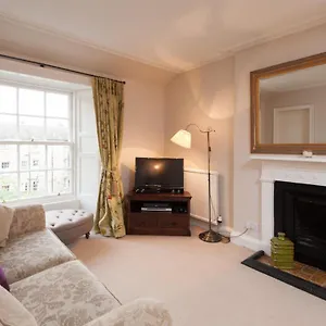 the-hart-street-residence.edinburghhotelsuk.org/