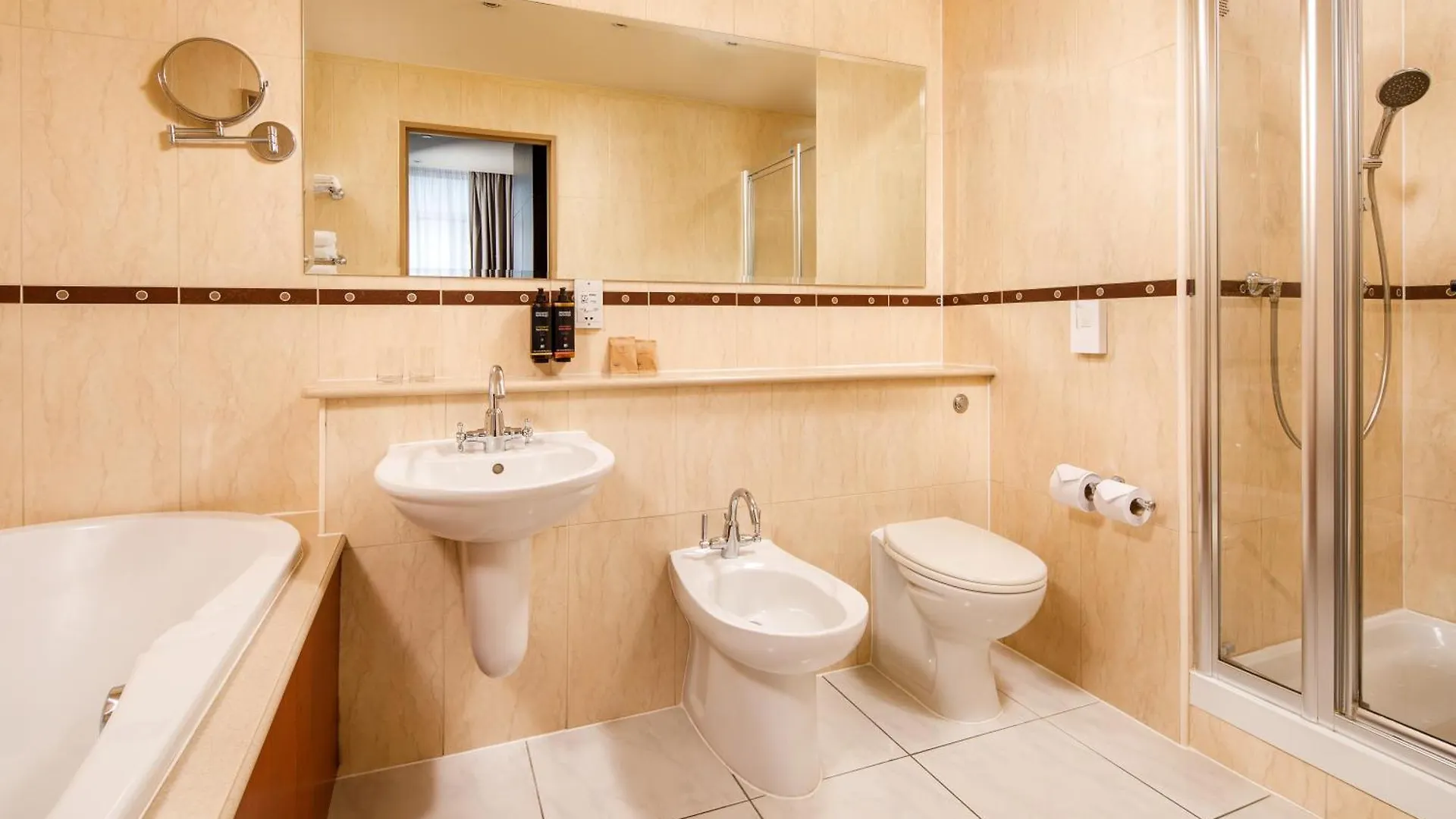 Holland House Hotel Cardiff By Sunday