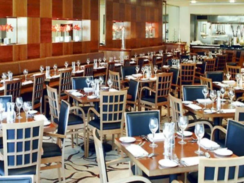 Holland House Hotel Cardiff By Sunday